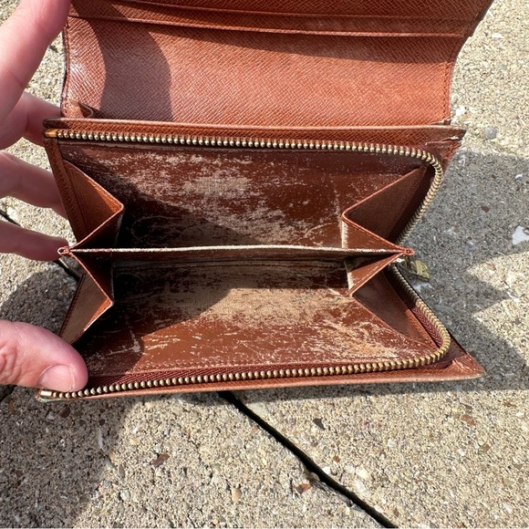 Louis Vuitton Monogram Tressor wallet - Picture 9 of 13